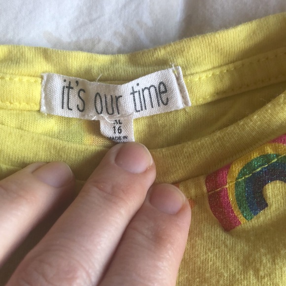 Cap Sleeve 🌈 tee - Picture 2 of 4